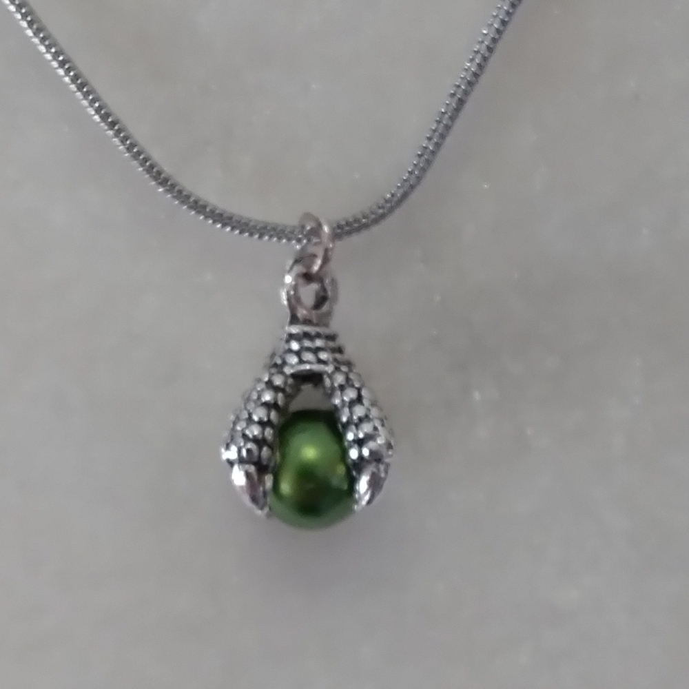 5 FOR $25 Dragon Claw Pendant NWT - Picture 1 of 4